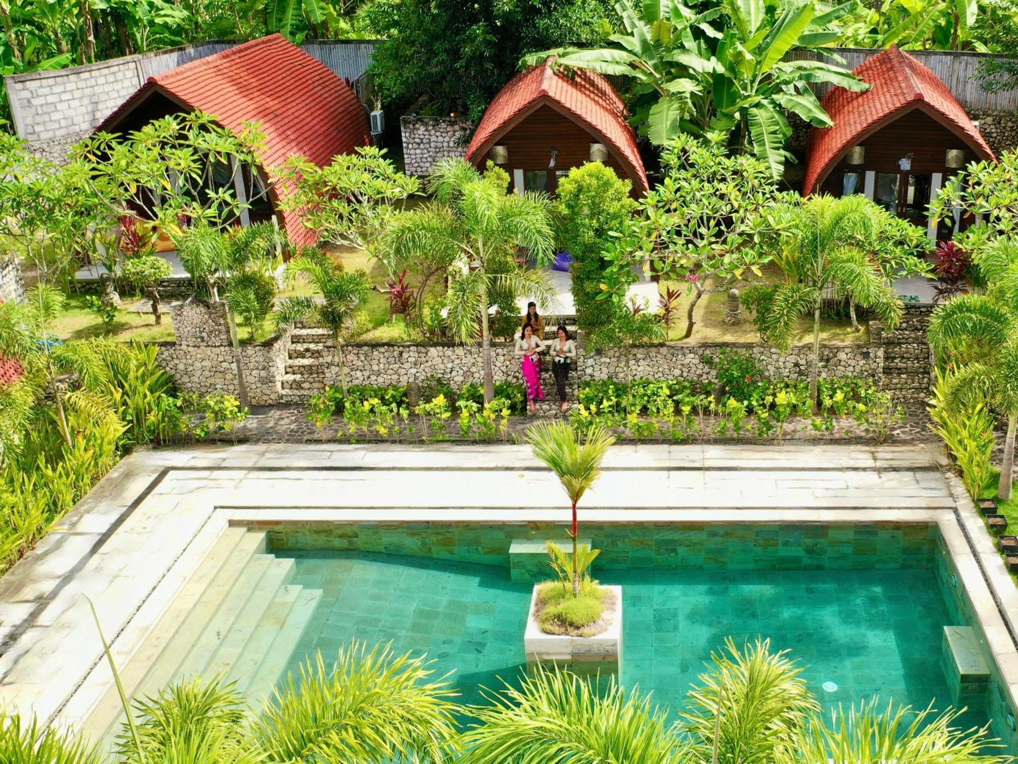 Jungle Paradise Batununggul Exterior photo